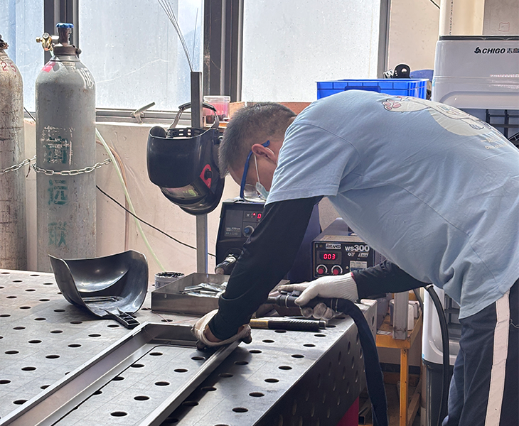 Controlling quality and delivery from the very source of production